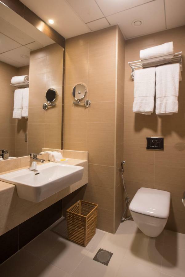 Fantastay - Luxury Studio Sparkle Tower Dubai Marina Luaran gambar